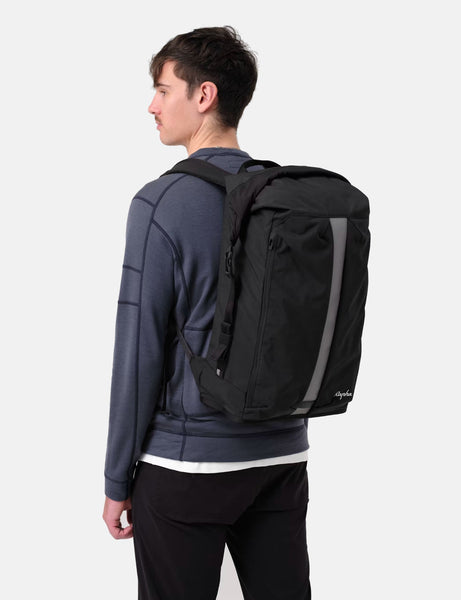 【新品未使用】Rapha ラファ Backpack バックパック 30L Rapha Backpack 30L - Black | Article.