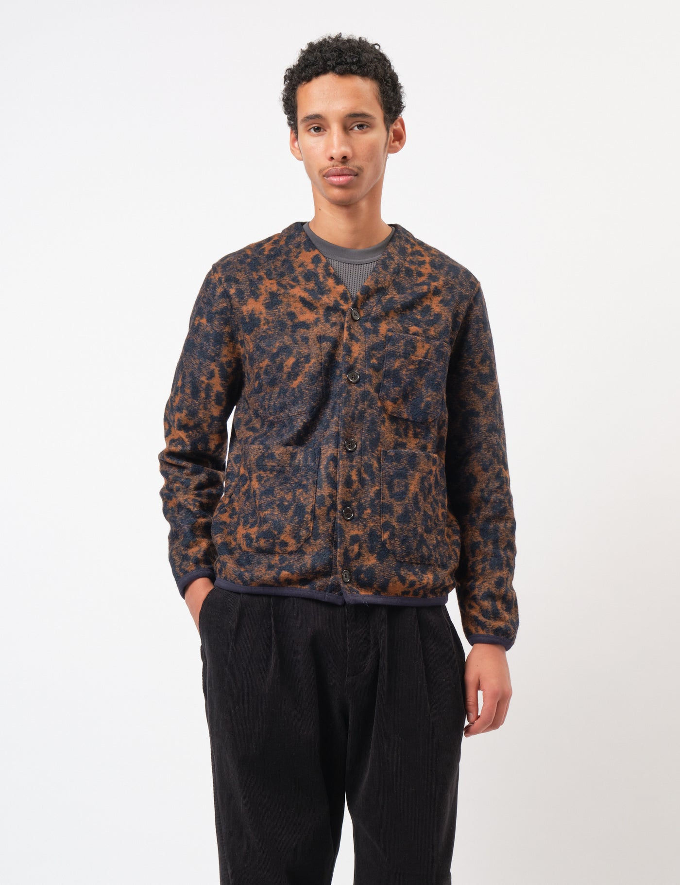 カーディガン "B" LEOPARD CARDIGAN (BROWN) Brown PEACH ACCESSORIES Soft Leopard Print Knit Cardigan | Dorothy