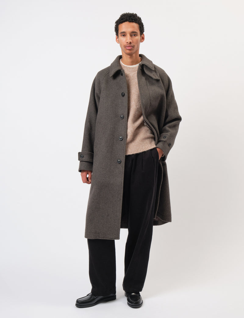 Coor Balmacaan Coat (Cashmere-Blend) - Dark Soil Grey
