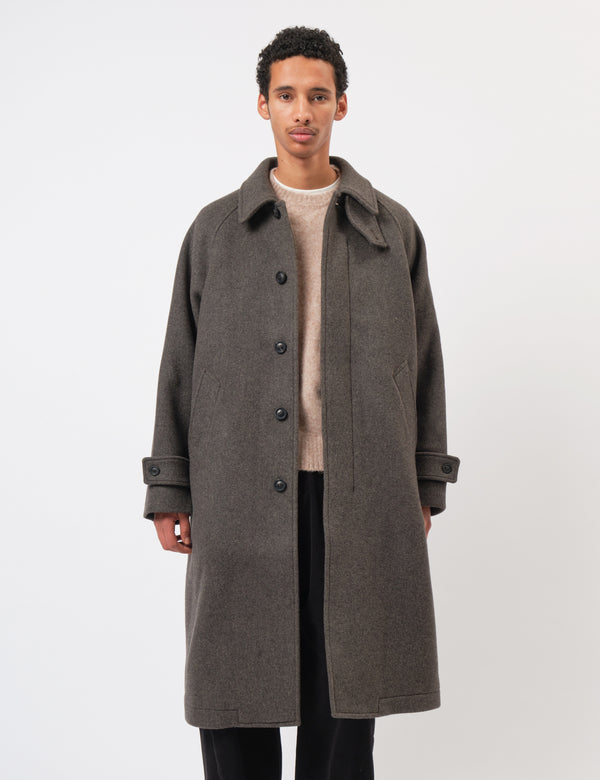 Coor Balmacaan Coat (Cashmere-Blend) - Dark Soil Grey
