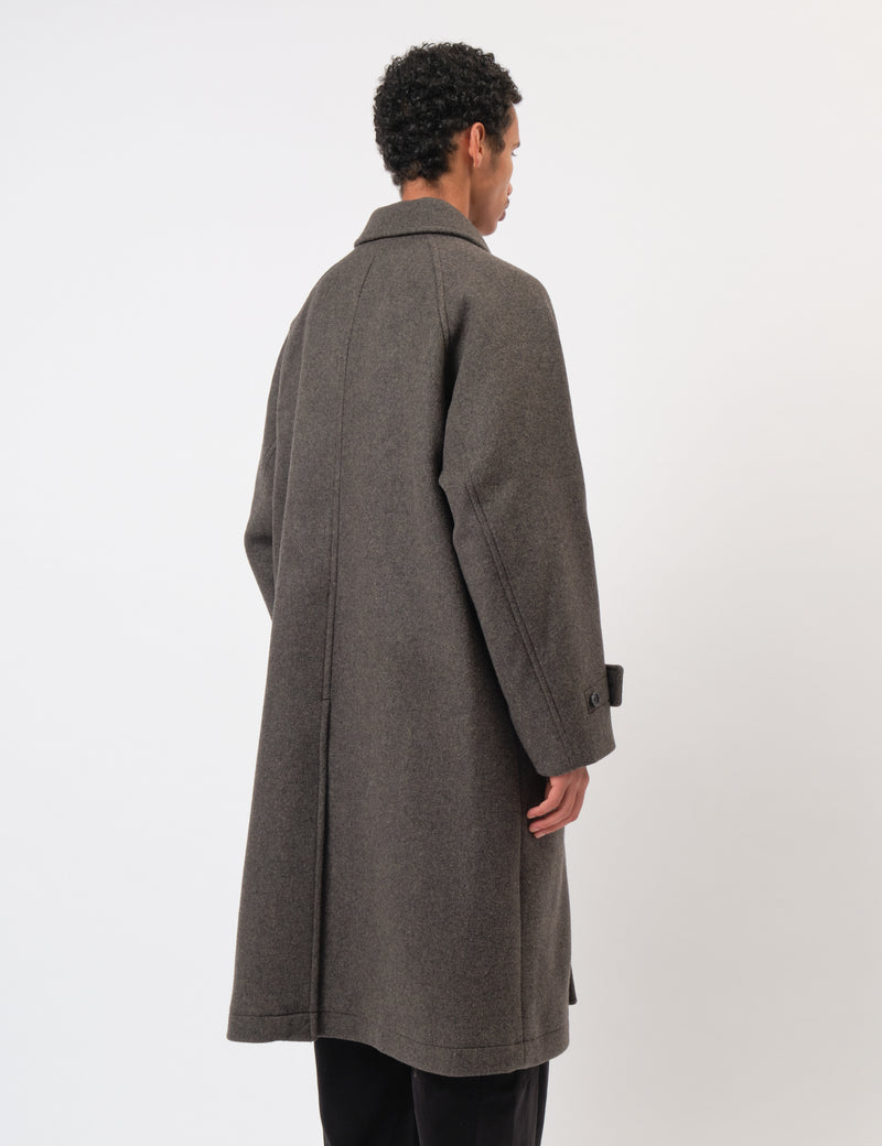 Coor Balmacaan Coat (Cashmere-Blend) - Dark Soil Grey