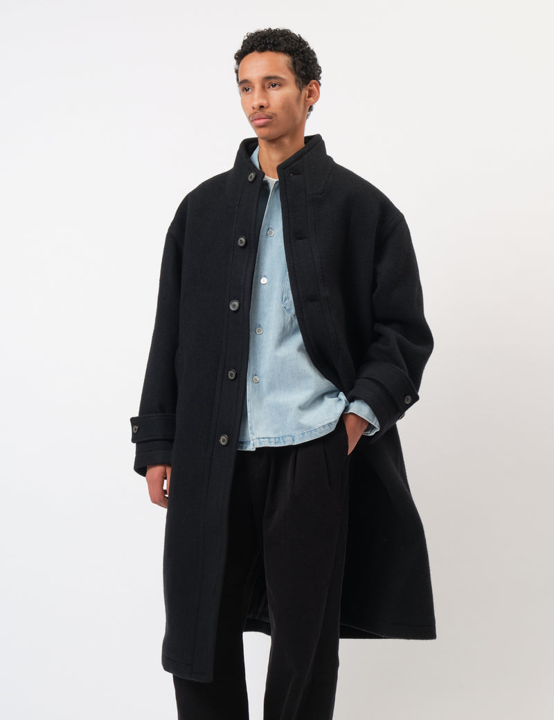Coor High Neck Coat (Cashmere-Blend) - Black