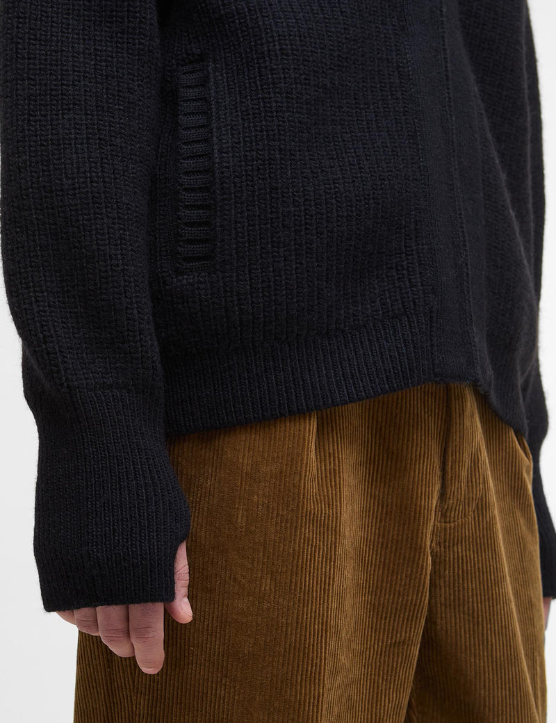 Barbour Garthman Knitted Zip Through Sweater - Black