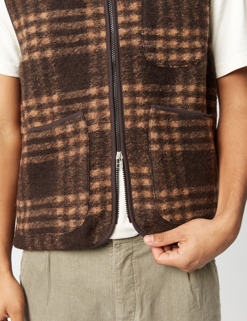 Universal Works Zip Gilet Brown Check Article.