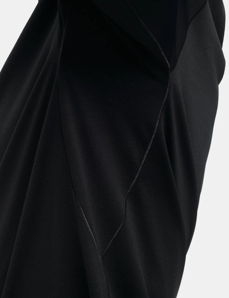 Portal Lateral Peak Long Sleeve T-Shirt - Black Beauty