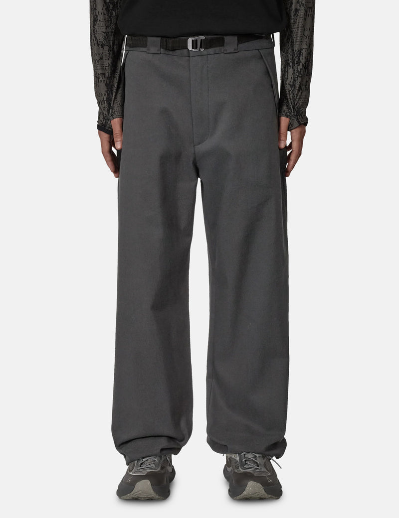 ROA Buckle Chino Pant - Anthracite Grey