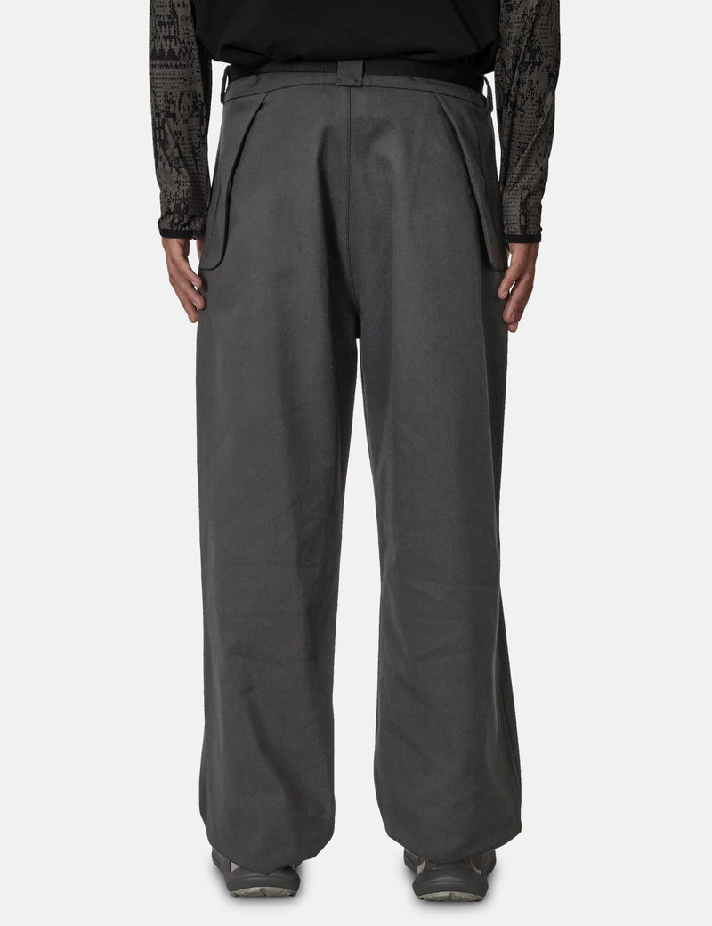 ROA Buckle Chino Pant - Anthracite Grey