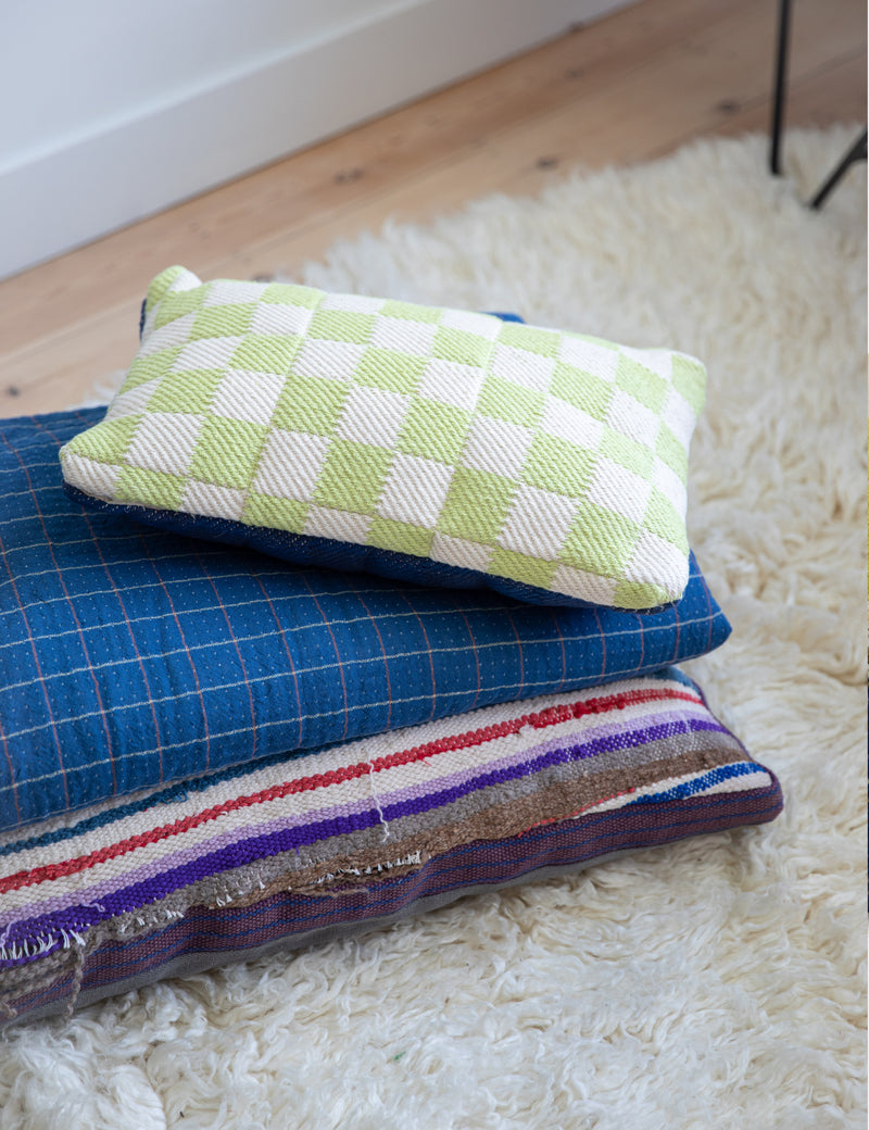 Hkliving Checkered Woven Cushion (38X48) - Berries