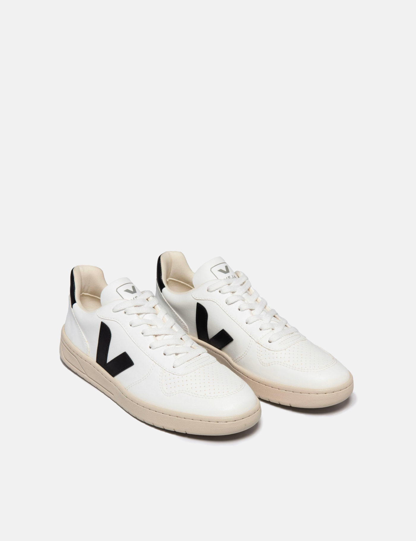 【ちびVERY掲載 日本国内完売】VEJA V-10 CWL ホワイト ブラック ちびVERY掲載 日本国内完売】VEJA V-10 CWL ホワイト ブラック