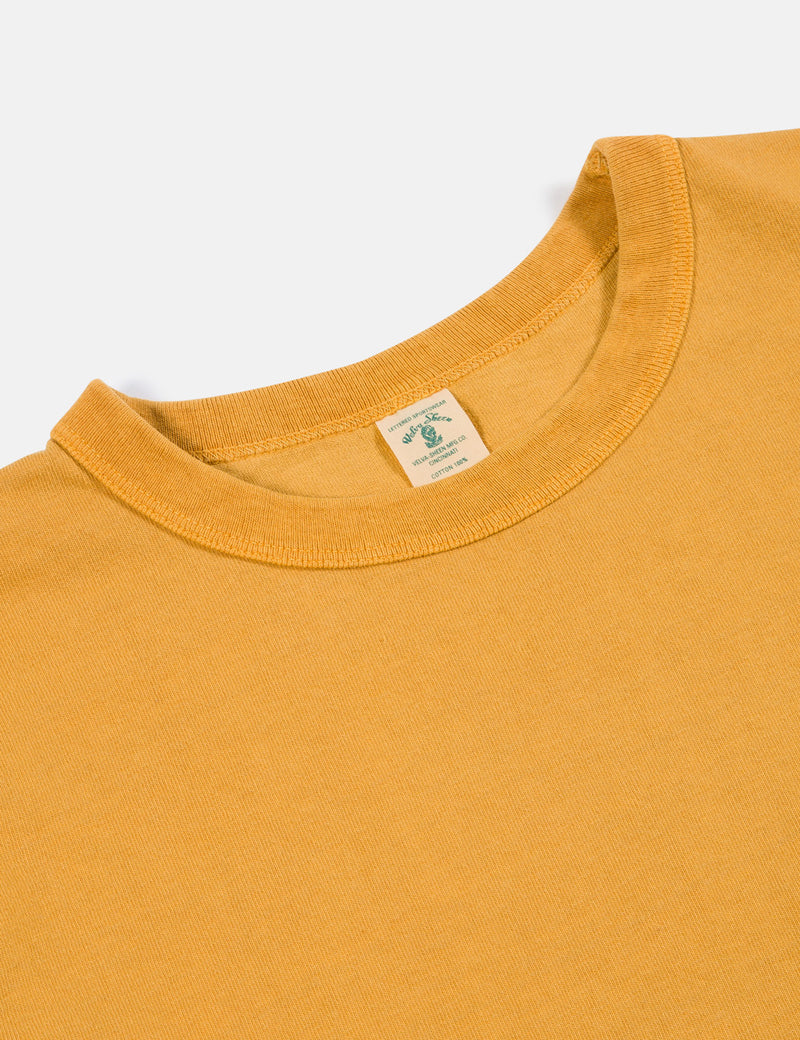 Velva Sheen x Artikel Pigmentgefärbtes Taschen-T-Shirt - Senf