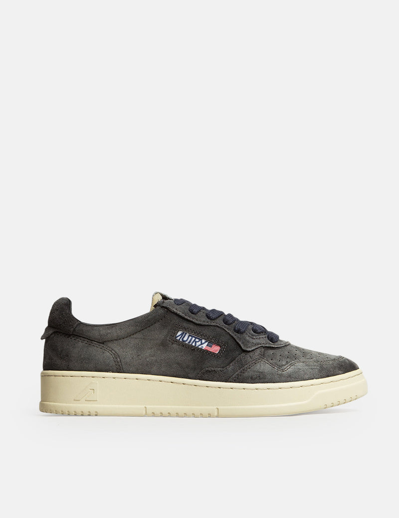 Autry Medalist SS05 Trainers (Suede/Suede) - Black