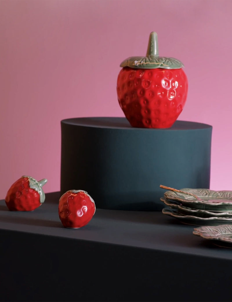 & Klevering Strawberry Jar Large - Red