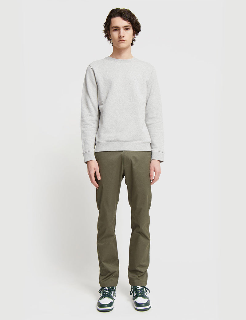 Wood Wood Marcus Trousers (Light Twill) - Olive Green