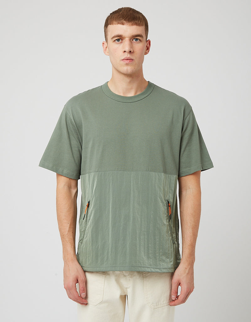 Uniform Bridge Zip Pocket T-Shirt - V.E Green