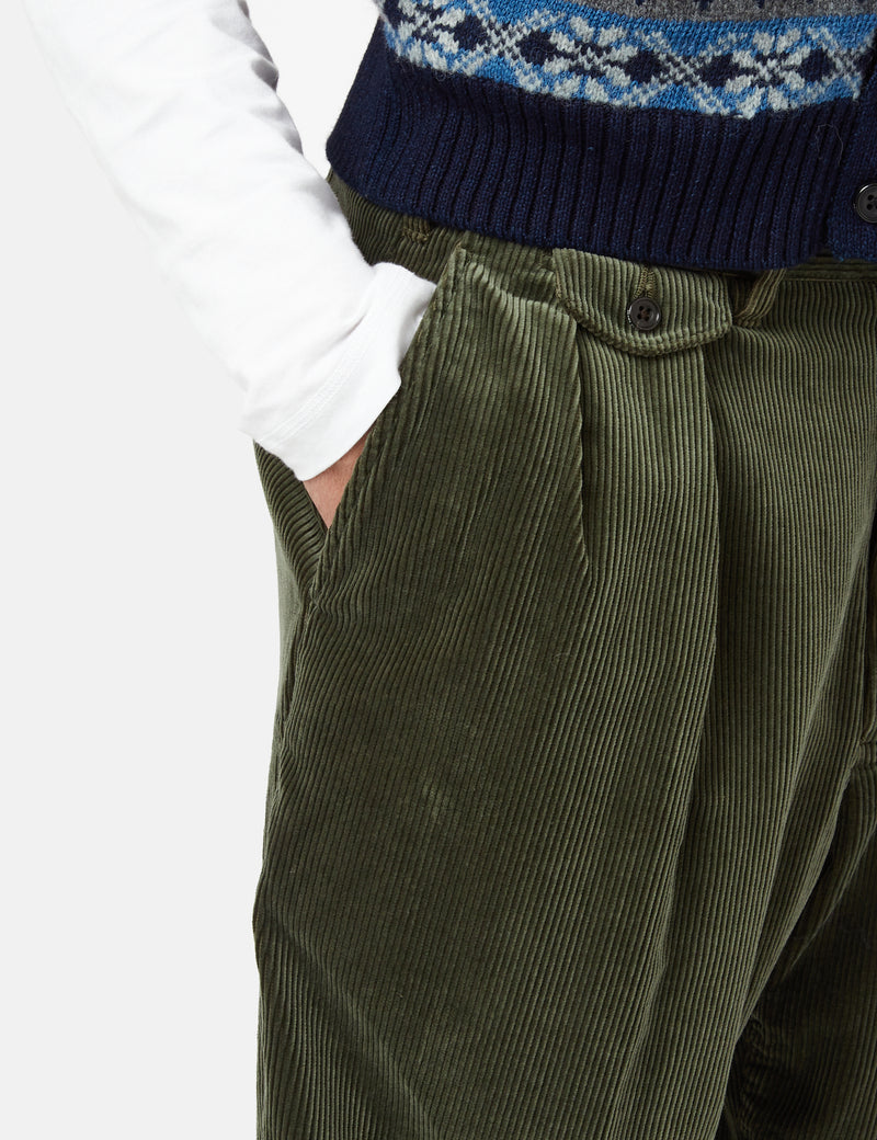 Beams Plus 2 Pleat Corduroy Pants - Dark Green