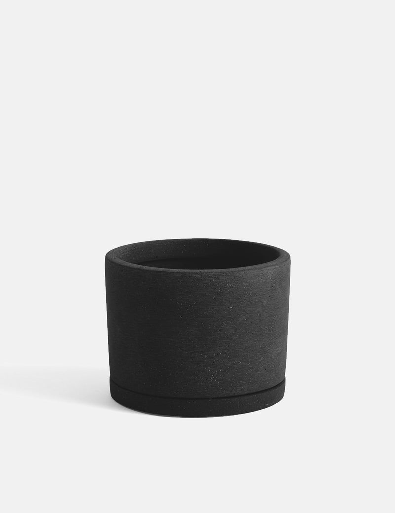 Hay Plant Pot with Saucer (Large) - Black