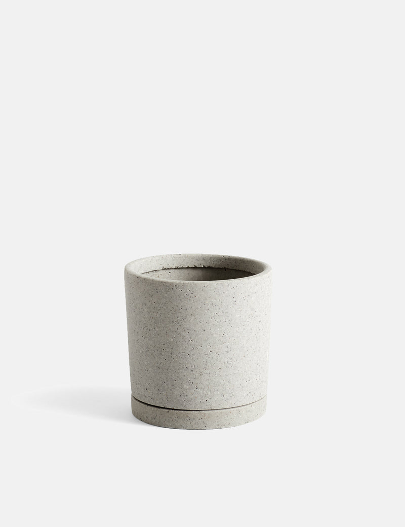 Hay Plant Pot with Saucer (Medium) - Grey