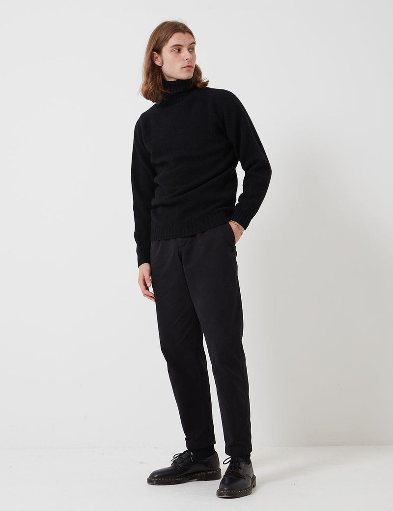 Bhode Lambswool Roll Neck Jumper (Made in Scotland) - Black