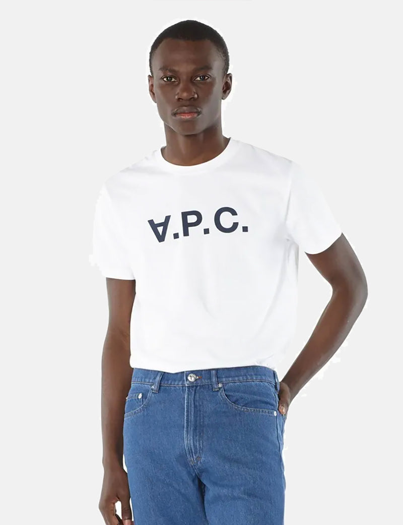 APCVPCロゴTシャツ-ホワイト/ネイビー