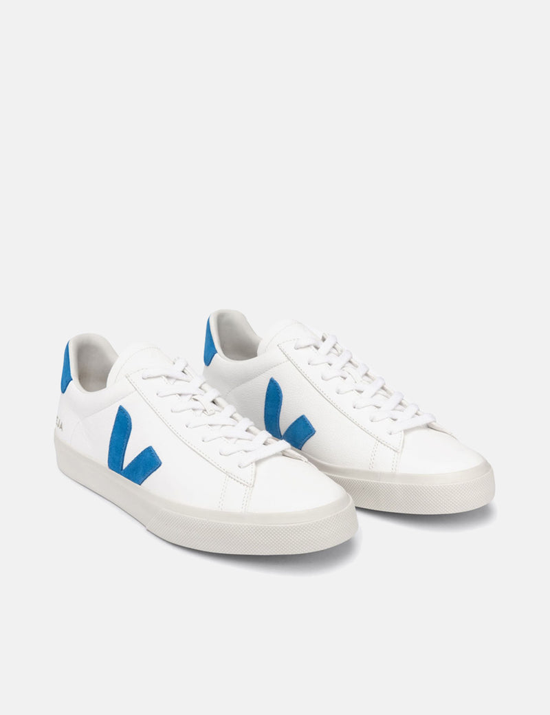 Veja Campo Trainers (Chromefree Leather) - Extra White/Swedish Blue
