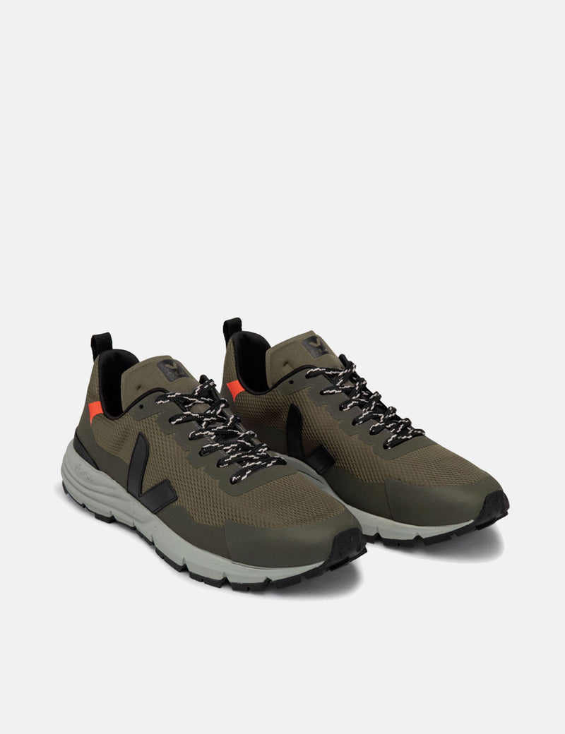 Veja Dekkan Trainers (Alveomesh) - Khaki/Black