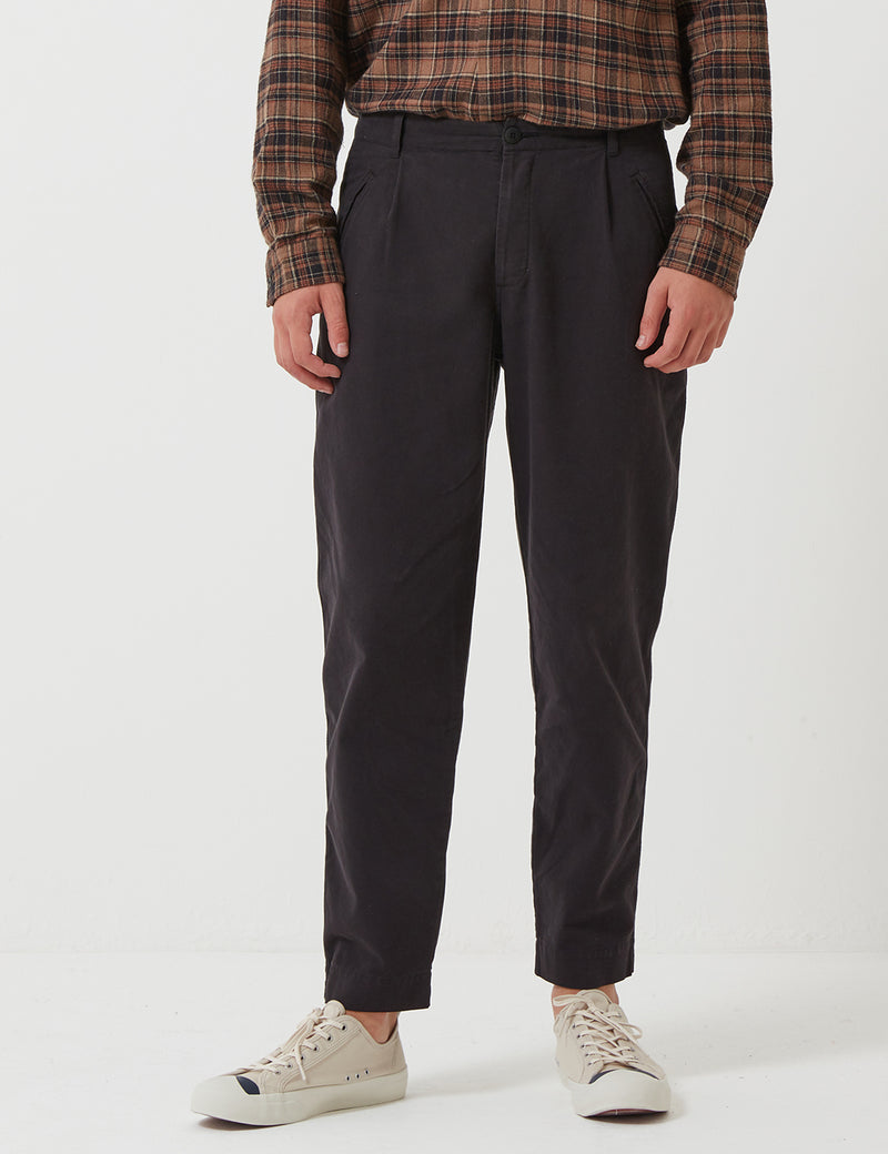 Folk The Assembly Pleated Trousers (Loose Fit Cropped) - Black Brushed