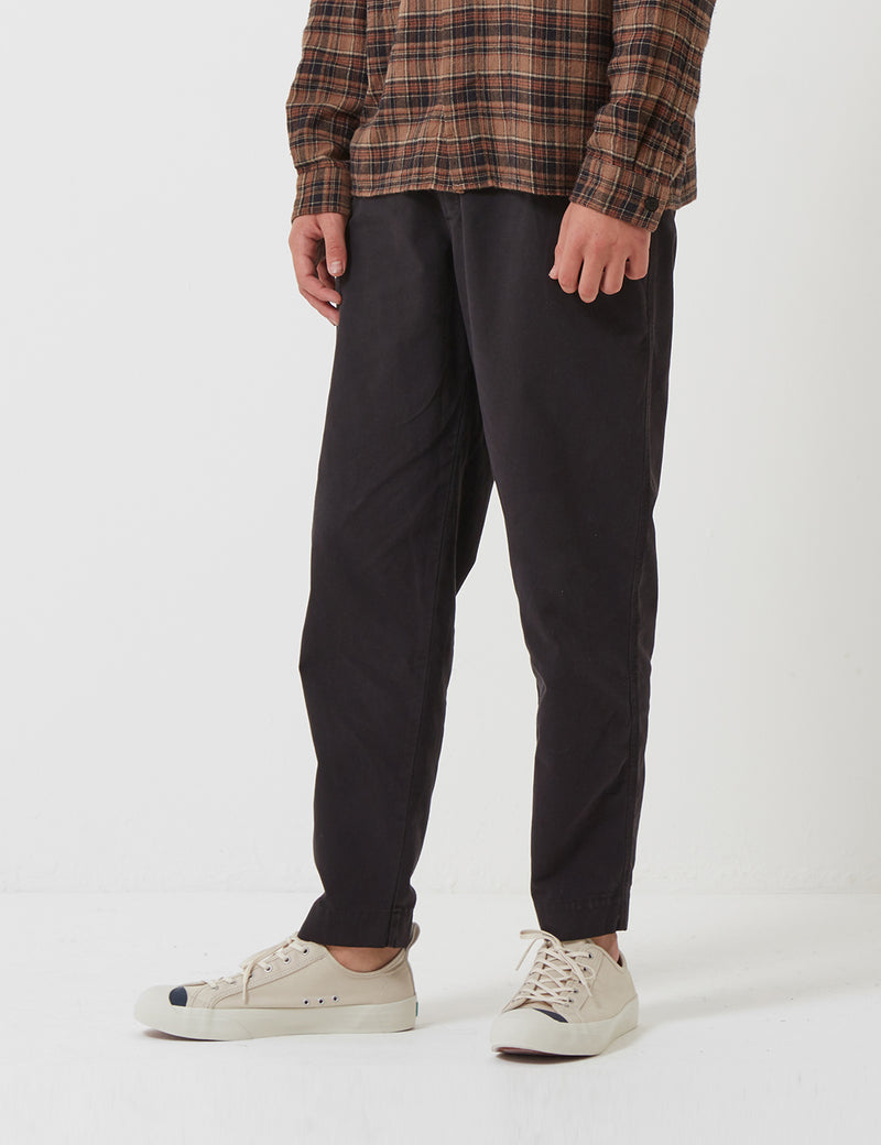 Folk The Assembly Pleated Trousers (Loose Fit Cropped) - Black Brushed