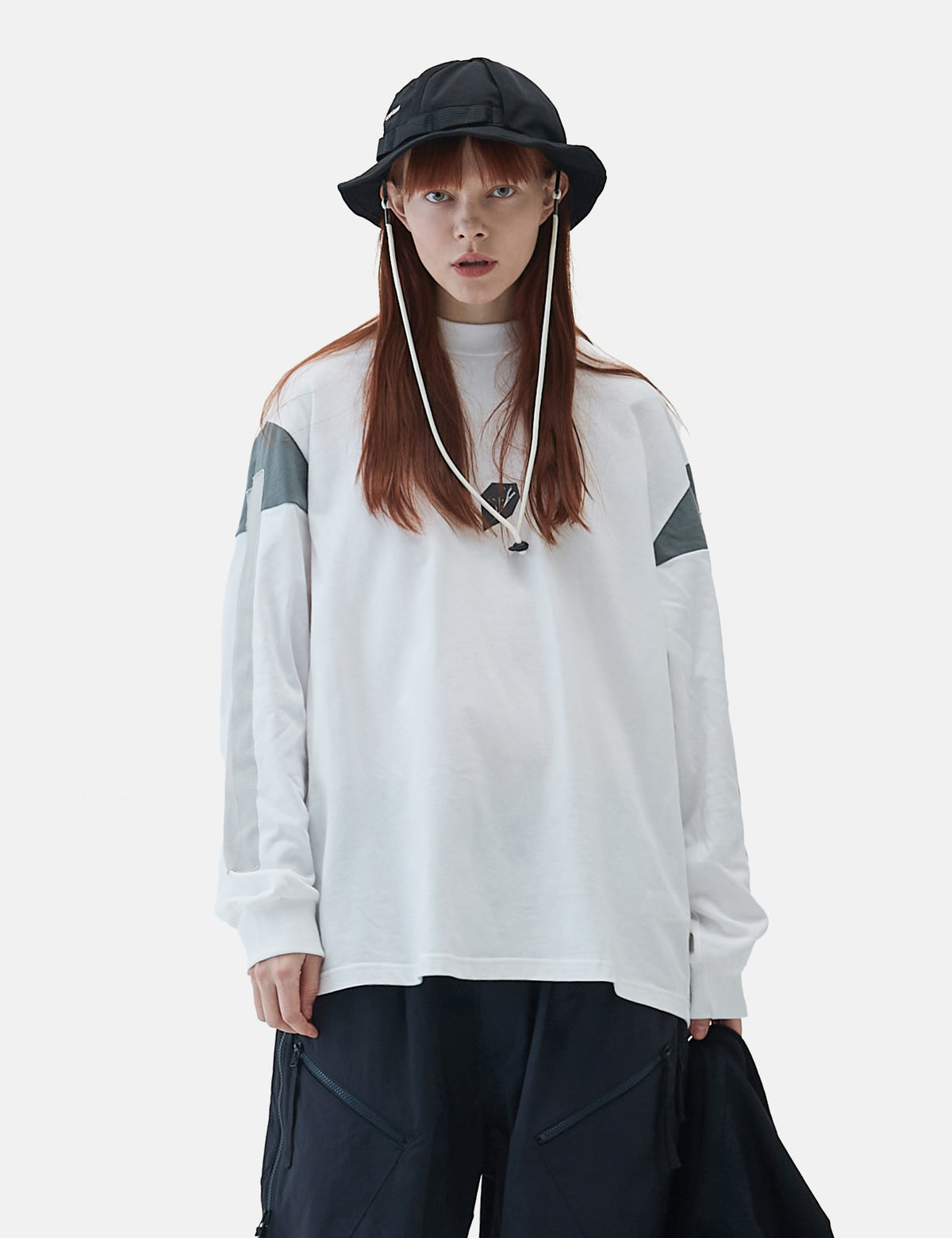 関税込/GOOPiMADE* 背面グラフィックプリント フーディ GOOPiMADE | HBX - Globally Curated Fashion and Lifestyle by