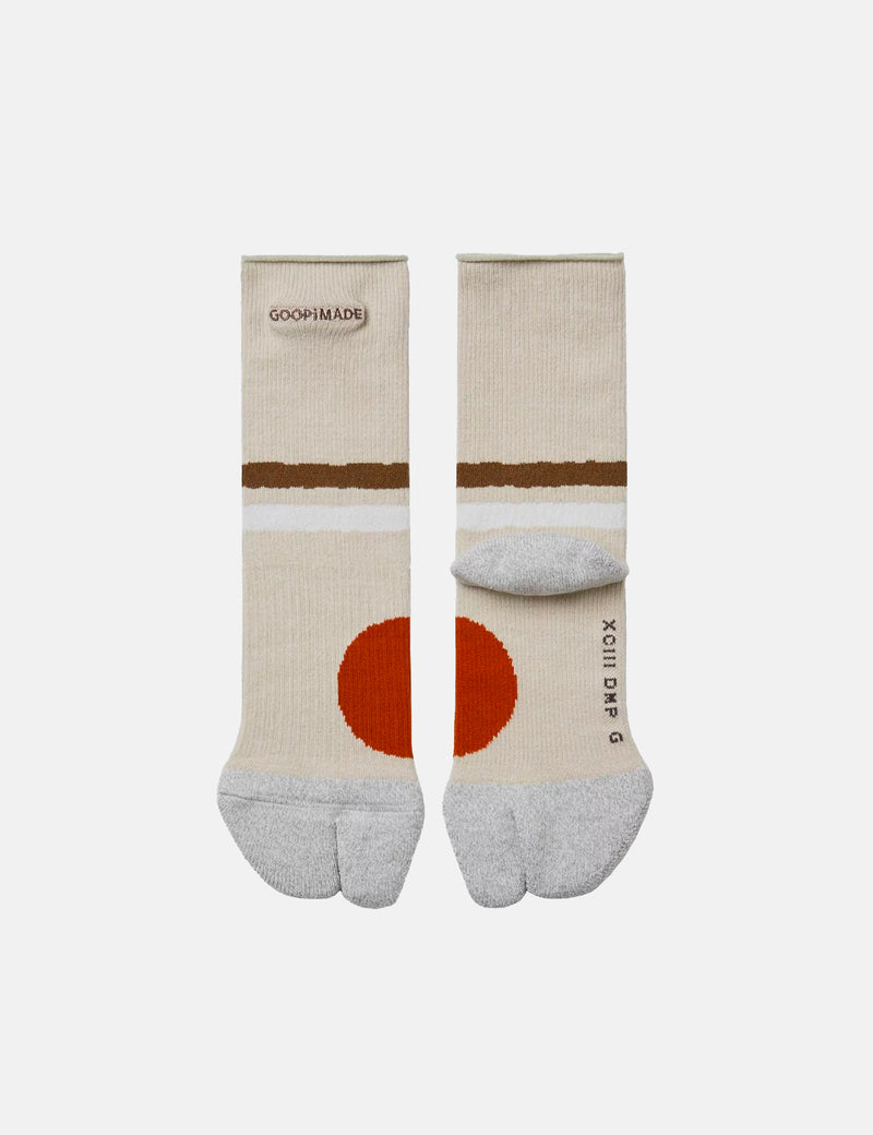 GOOPiMADE XMS-03 Geometric Tabi Socks - Apricot