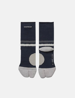 GOOPiMADE XMS-03 Geometric Tabi Socks - Navy Blue