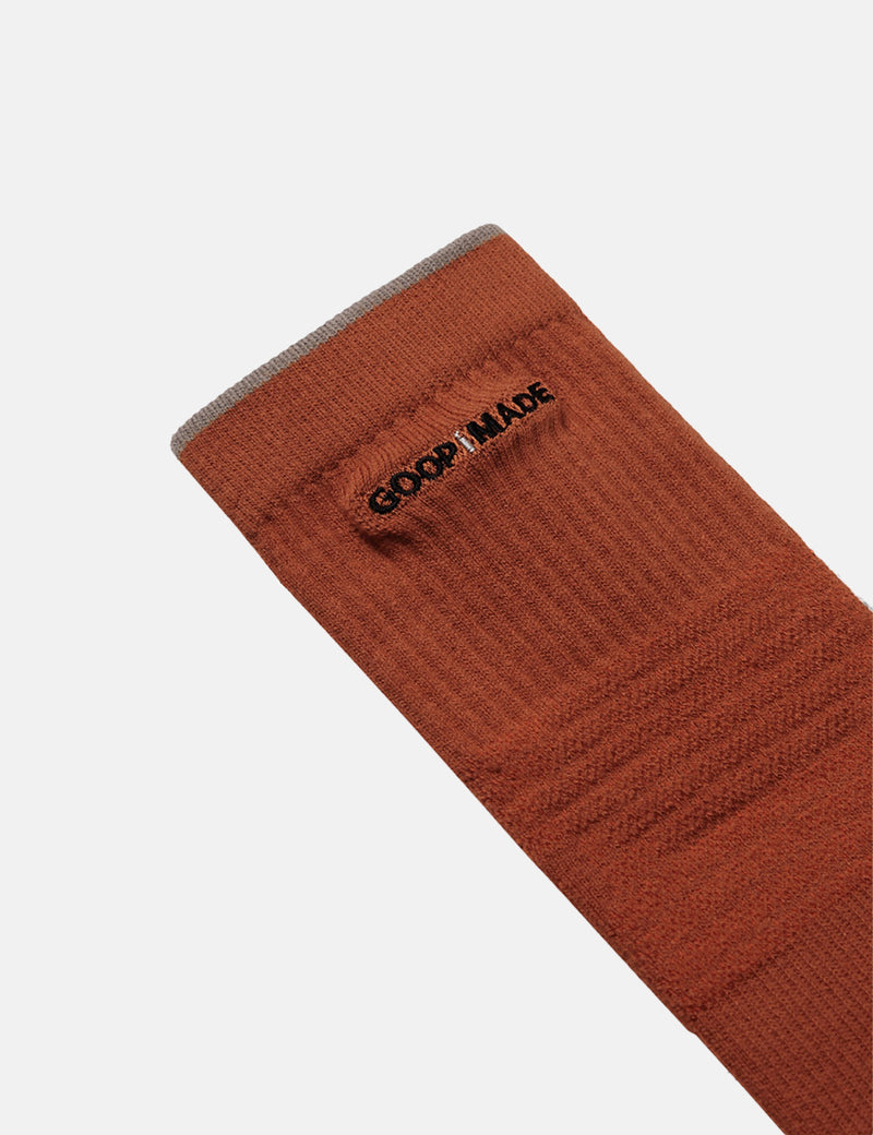 GOOPiMADE Logo Tabi Socks - Maple Red