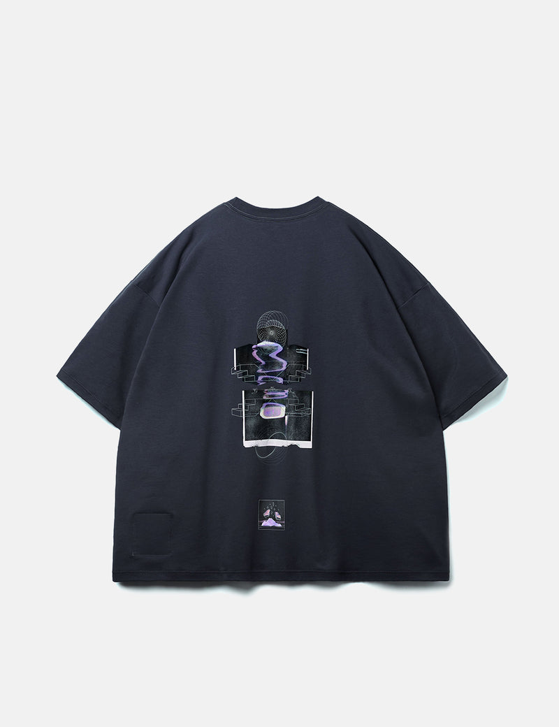 GOOPiMADE Nes-03 "Gewicht" Graphic T-Shirt - Midnight Navy