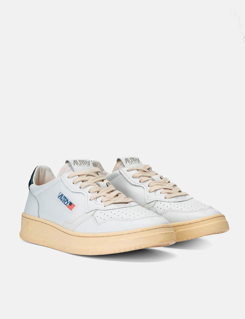 Autry Medalist LL12 Trainers (Leather) - White/Navy