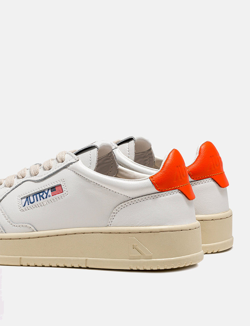 Autry Medalist LL24 Trainers (Leather) - White/Orange