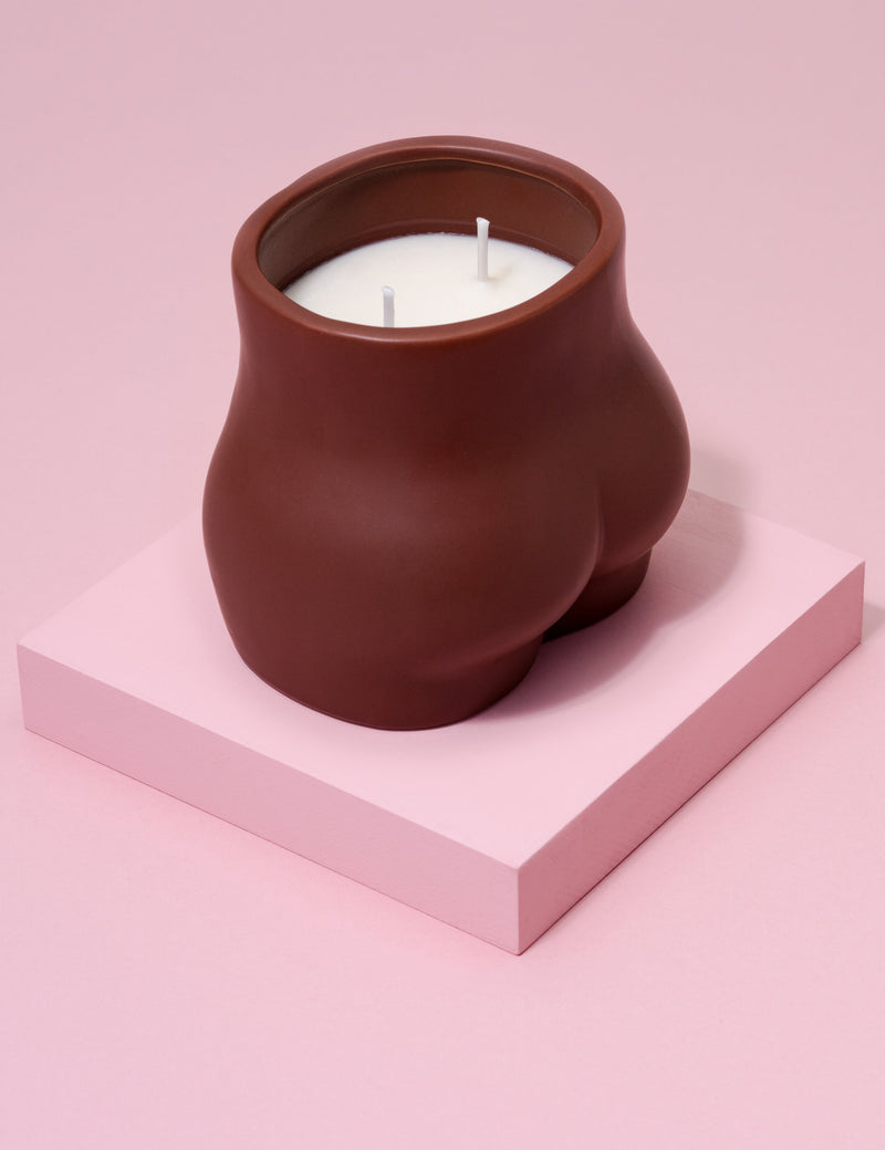 Mægen Curve Candle (16oz) - Sandalwood & Tonka