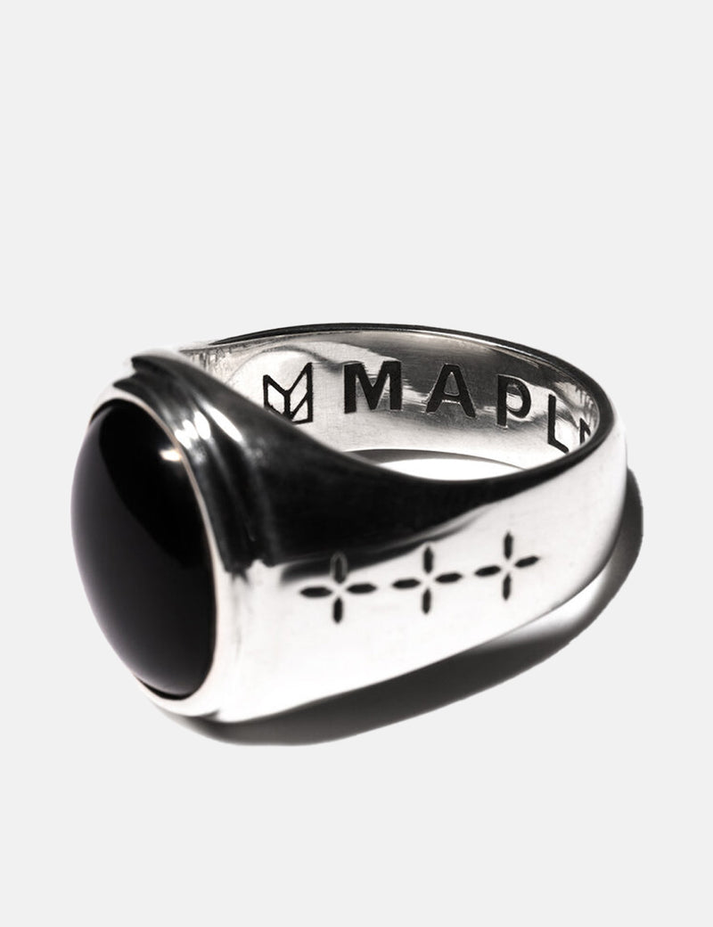 Maple Tommy Signet Ring - Silver 925/Onyx