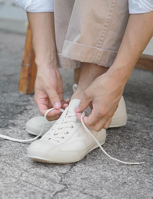 Moonstar Gym Classic Low Trainers (Canvas) - Off White