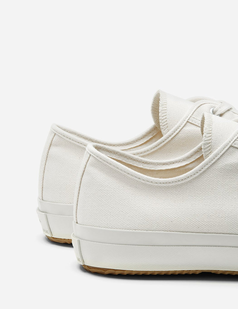 Moonstar Gym Classic Low Trainers (Canvas) - Off White