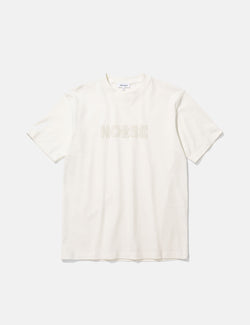 Norse Projects JohannesNorseロゴTシャツ-Ecru