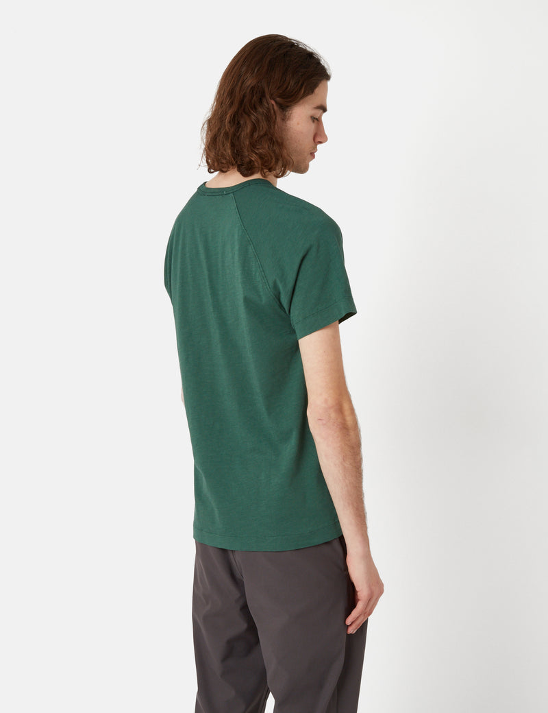 YMC Television Raglan T-Shirt (Bio-Baumwolle) - Grün