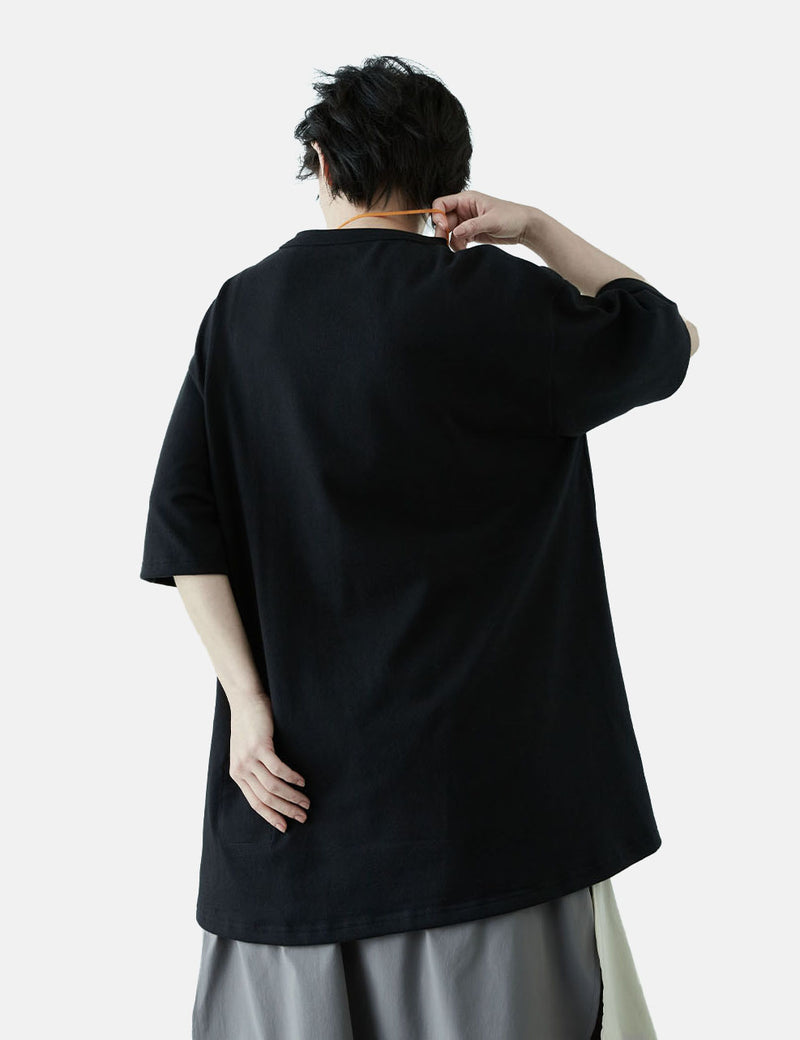 GOOPiMADE「TYPE-X」3DポケットTシャツ-ブラック