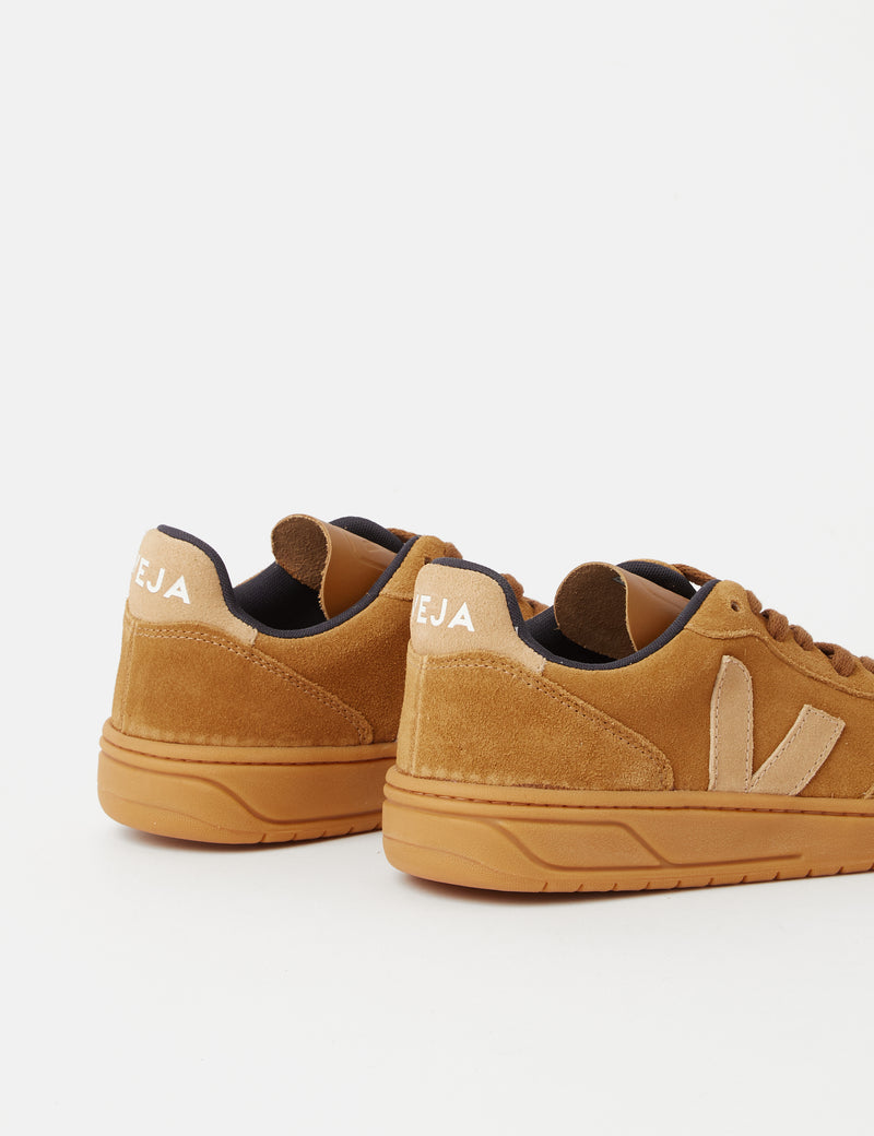 Women's Veja V-10 Suede Trainers - Camel/Desert